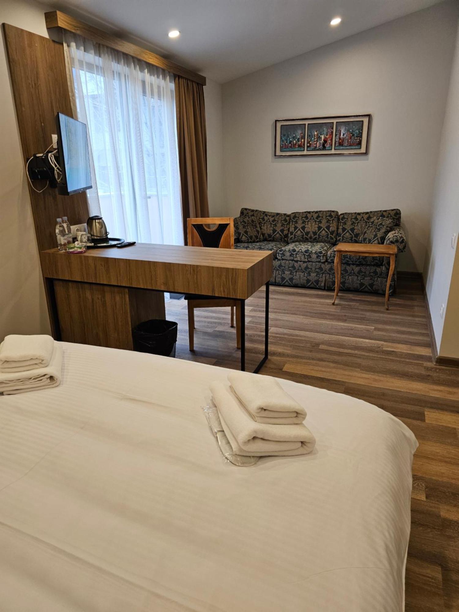 Hotel Avenue 30 يريفان المظهر الخارجي الصورة