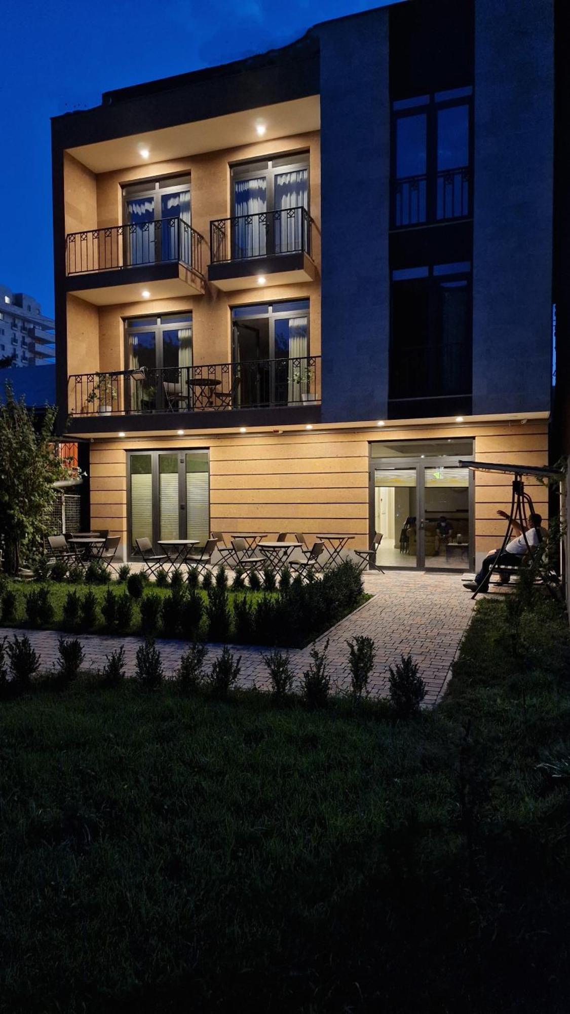 Hotel Avenue 30 يريفان المظهر الخارجي الصورة