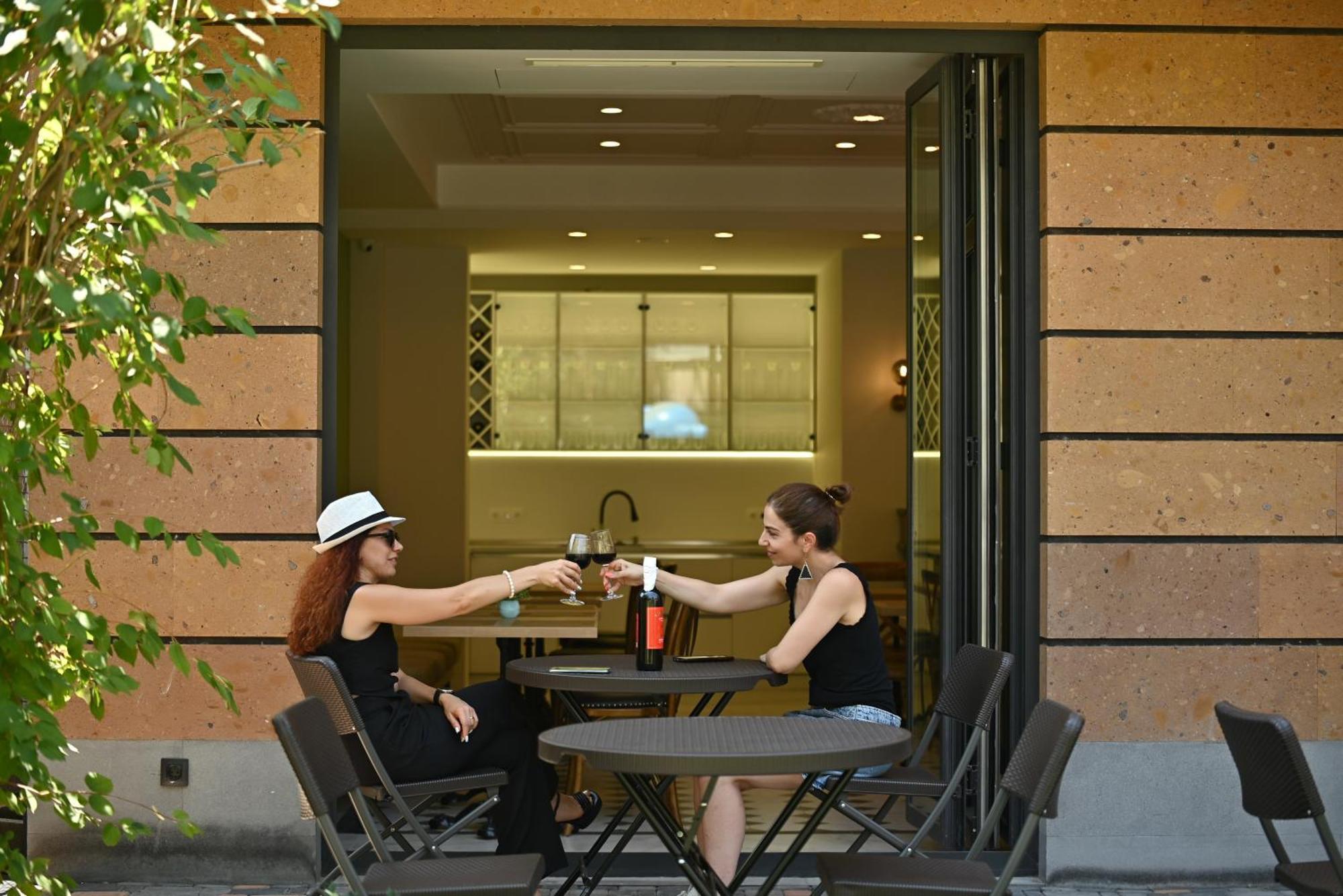Hotel Avenue 30 يريفان المظهر الخارجي الصورة