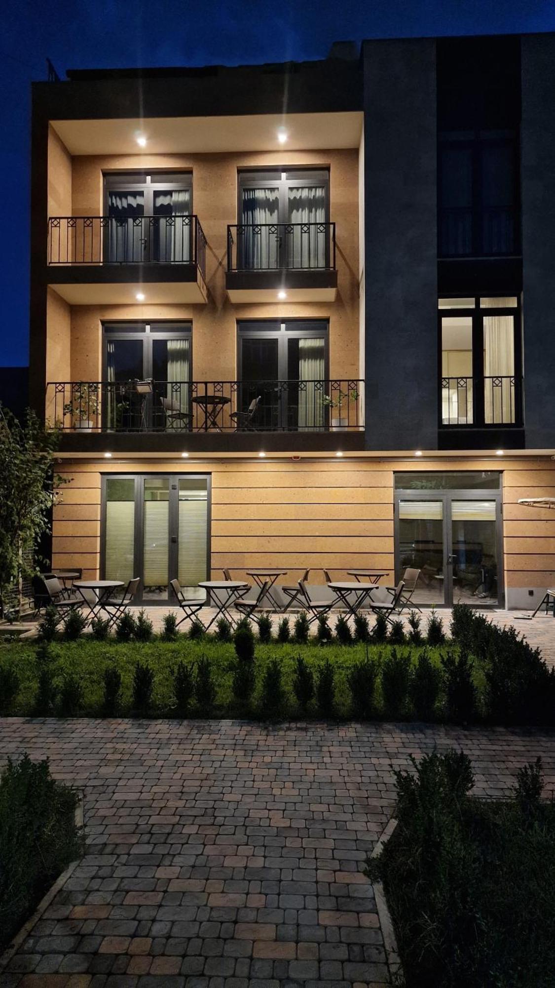 Hotel Avenue 30 يريفان المظهر الخارجي الصورة