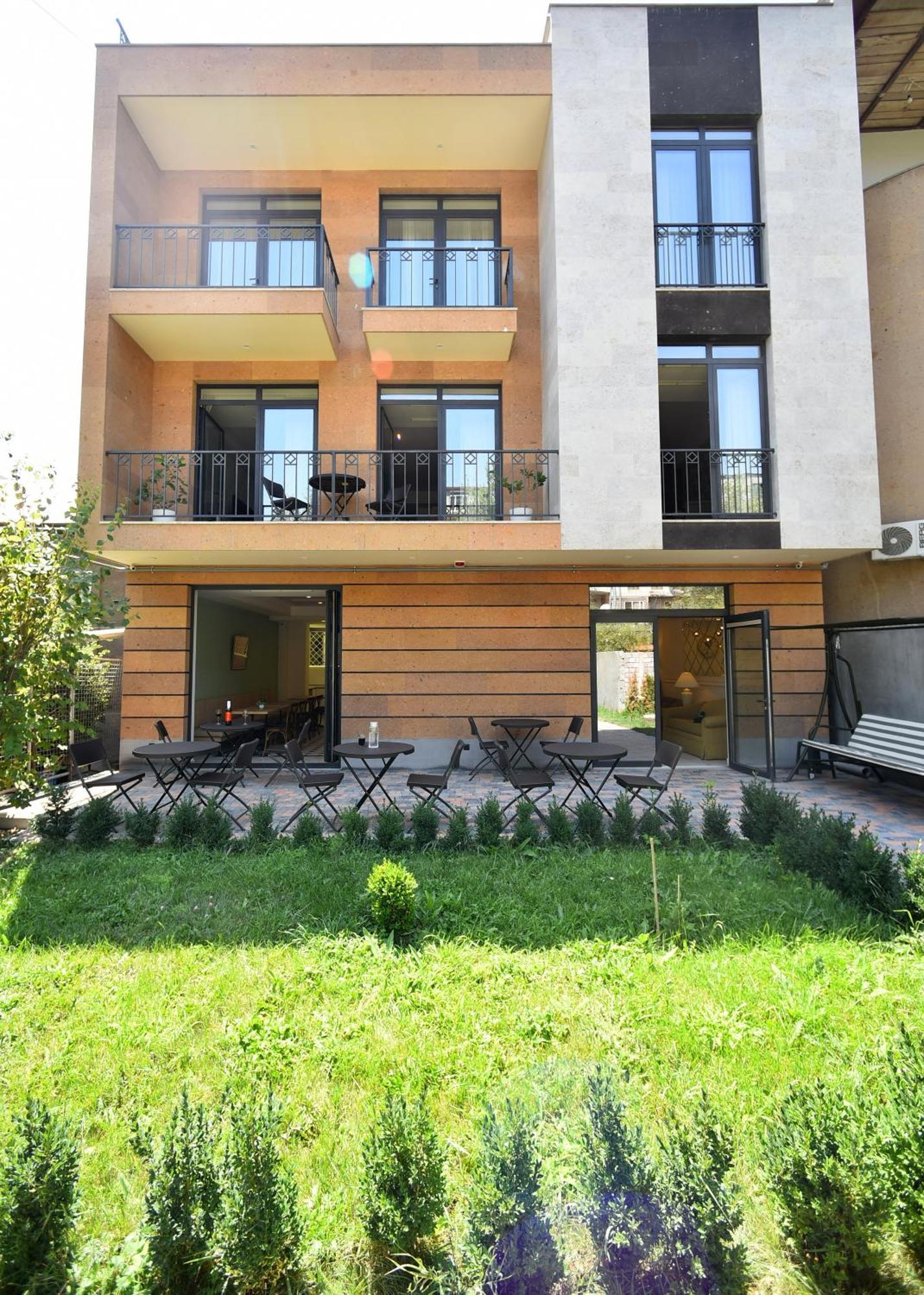 Hotel Avenue 30 يريفان المظهر الخارجي الصورة
